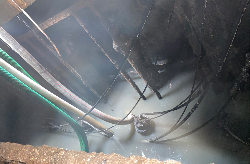 272蒋王庙商城污水池清运